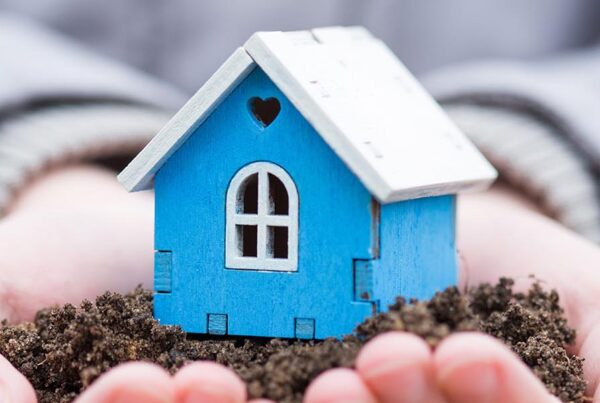 casa all'asta, mutuo non pagato, rate alte, pignoramento, esdebitamento, saldo e stralcio